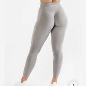 Alphalete Amplify leggings.